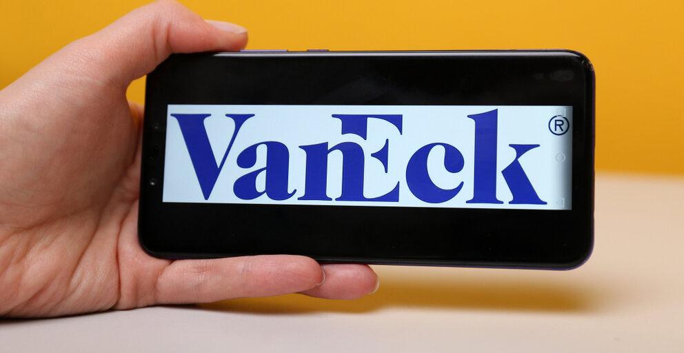 VanEck推出新的“链上经济”ETF,专注加密基础设施而非数字货币